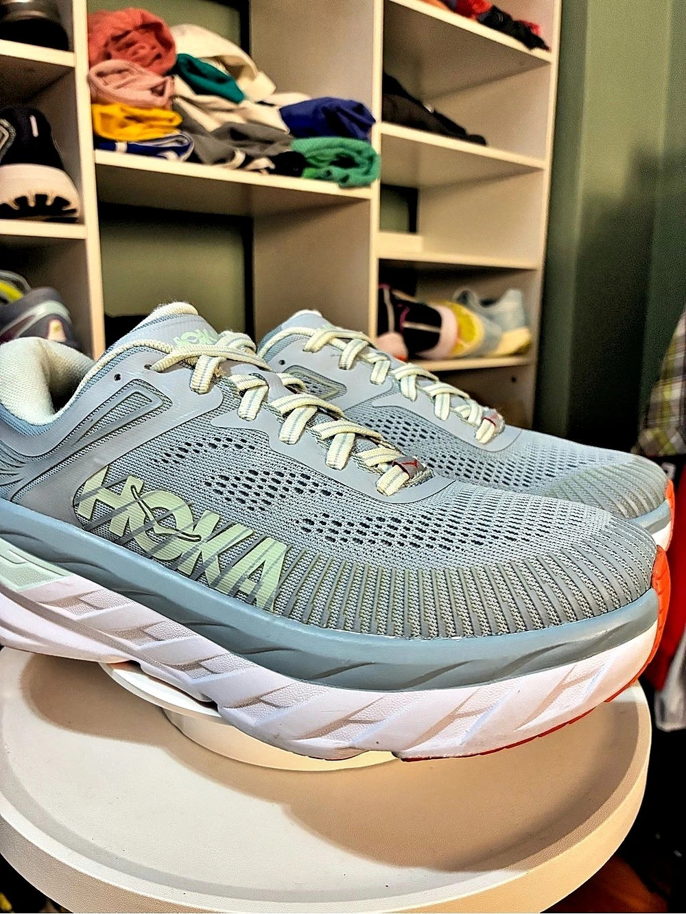 Hoka Bondi 7 Women's Athletic Shoes Blue & Orange size 9.